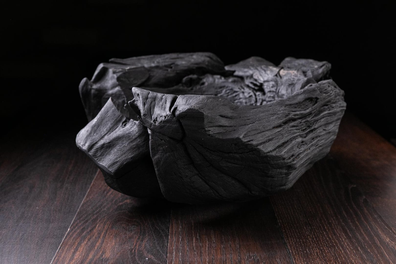 Raven Black Fossil A12V101 – Scar & Wonder, rzeźba, technika własna, sztuka użytkowa, 2025