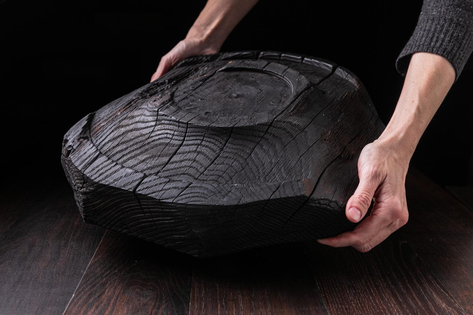 Raven Black Platter A12R96 – Scar & Wonder, rzeźba, sztuka użytkowa, inna, 2025