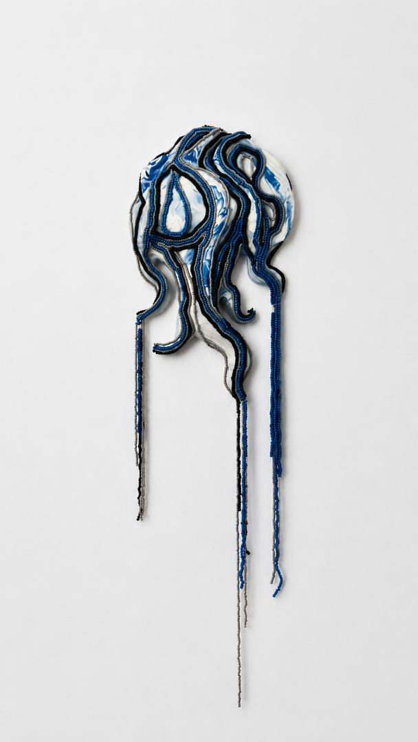 BIOMORPHY 7/7 – Marta Hołderna @hola_holson, relief, płaskorzeźba, 2026