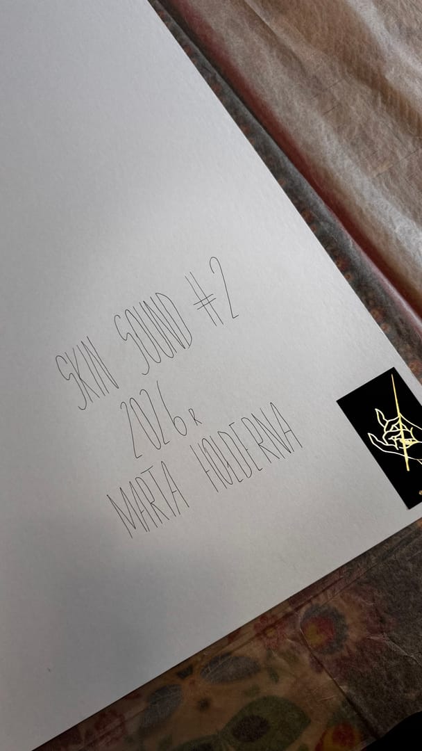SKIN SOUND #2 – Marta Hołderna @hola_holson, technika mieszana, 2026