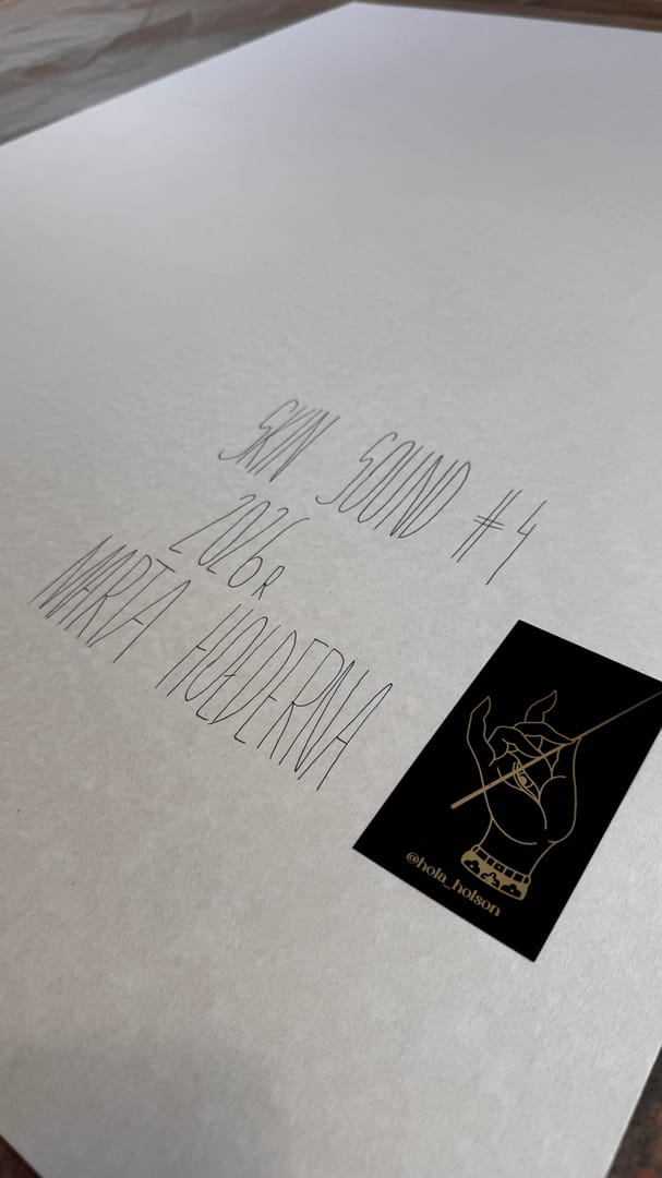 SKIN SOUND #4 – Marta Hołderna @hola_holson, technika mieszana, 2026