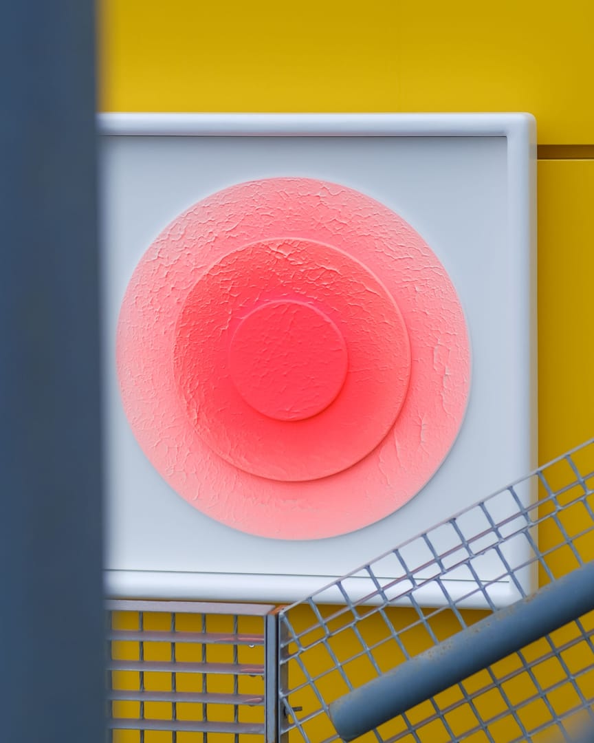 Sutek/Nipple – Maciej Mikuła, akryl, technika własna, technika mieszana, 2026